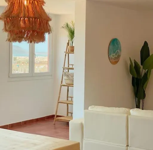 Апартаменты Big Spacious Casa Bamboo Relax, Pool And Parking