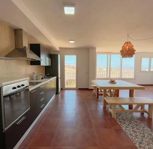 Big Spacious Casa Bamboo Relax, Pool And Parking *