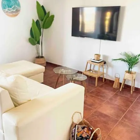 Big Spacious Casa Bamboo Relax, Pool And Parking * Corralejo