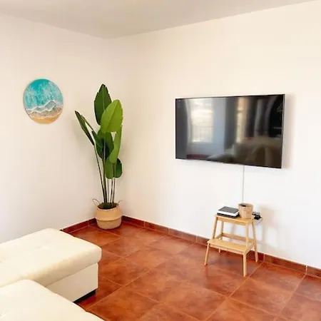 Big Spacious Casa Bamboo Relax, Pool And Parking * Corralejo