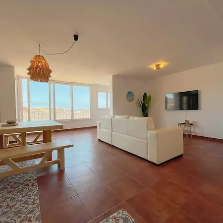 Big Relaxing Apartment Casa Bamboo Corralejo 3 Bedrooms, 2 Bathrooms, Pool And Parking, Big Kitchen And Living Room Apartment *