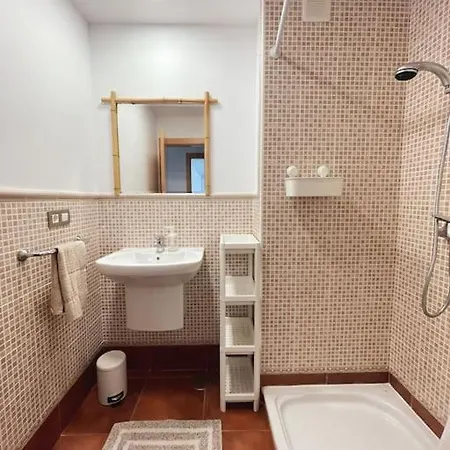 Big Spacious Casa Bamboo Relax, Pool And Parking Apartament