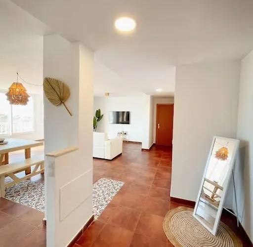 Big Spacious Casa Bamboo Relax, Pool And Parking *